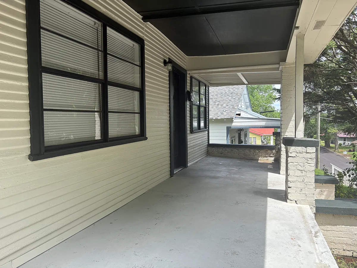 Building Photo - 542 64th St S