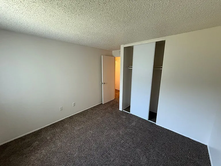 441 Senate St NW — Photo 10