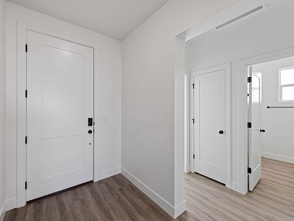 4th image of 336 W Rosie Loop