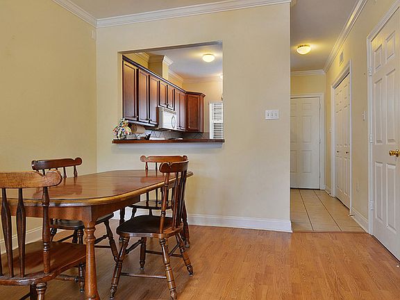2nd image of 315 W Parker Blvd #3