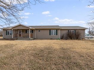 21176 S Ratner Rd, Overbrook, KS 66524