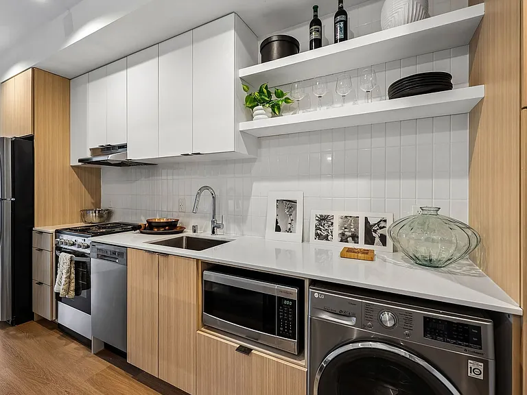 Alvera Apartments — Photo 33