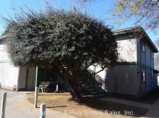 1325 S Central St APT 8, Visalia, CA 93277