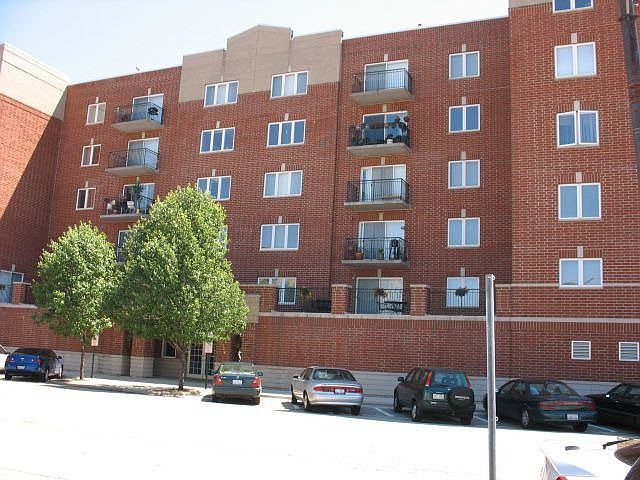 1st image of 3303 Grove Ave Unit 407