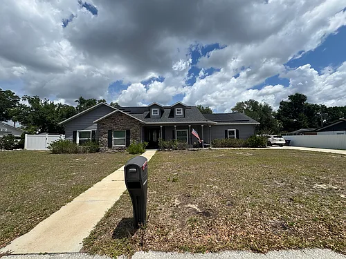 606 Royal Crest Dr Photo 1