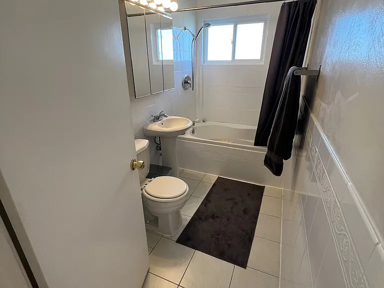 Main bathroom
