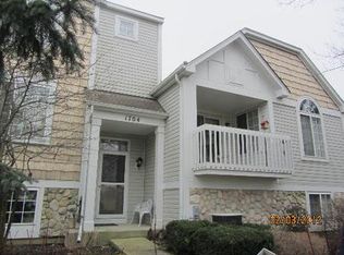 1704 Middlebury Dr, Aurora, IL 60503