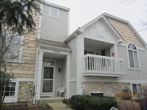 1704 Middlebury Dr, Aurora, IL 60503