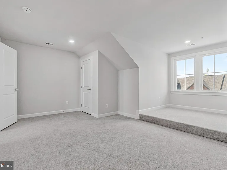 22266 Philanthropic Dr — Photo 53