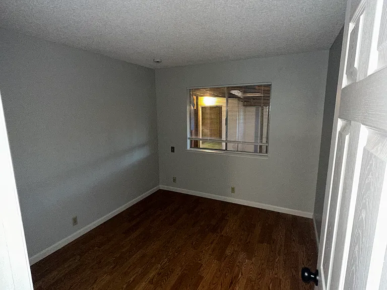 4140 Venus Pl — Photo 6