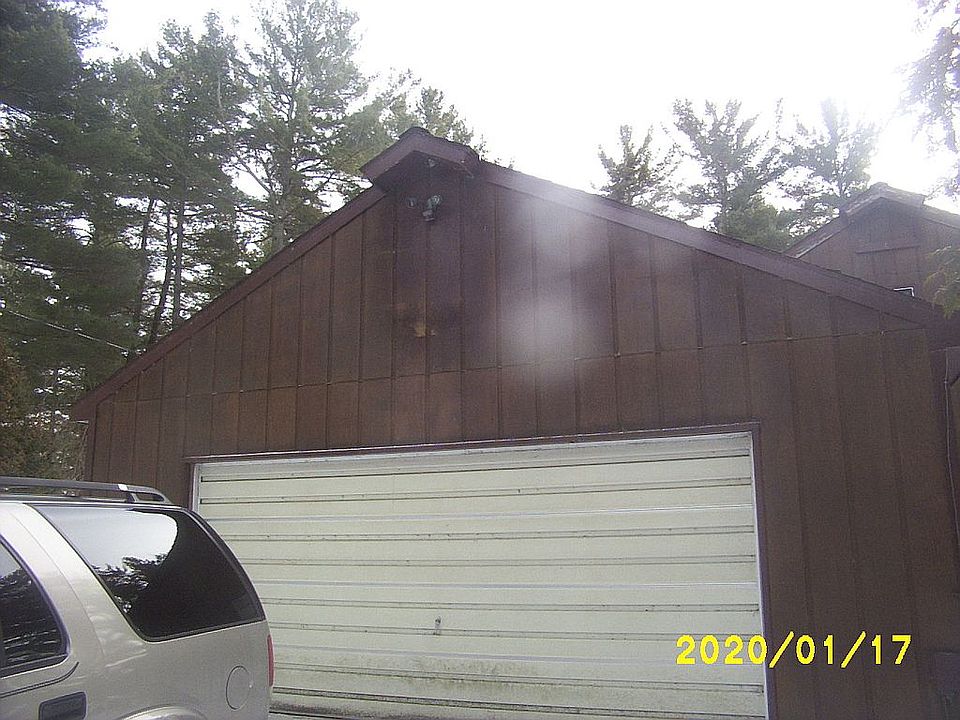 1st image of 420 N River St