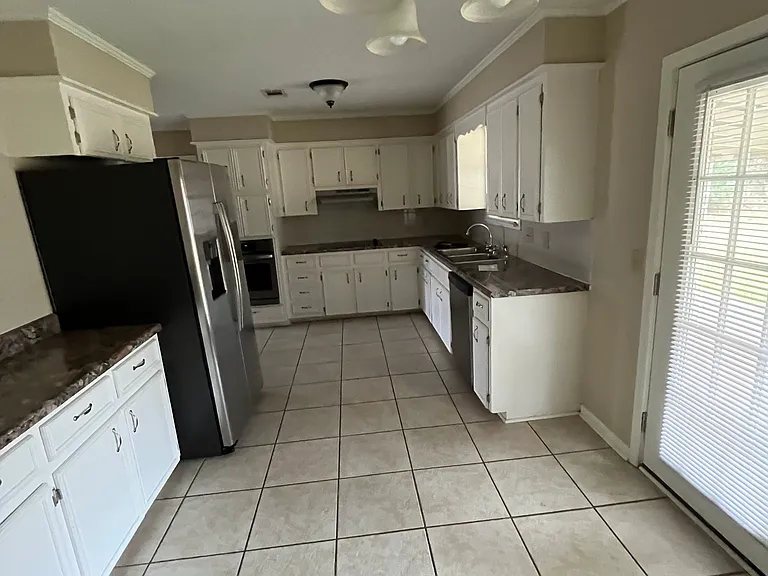 226 Justin Cir — Photo 5