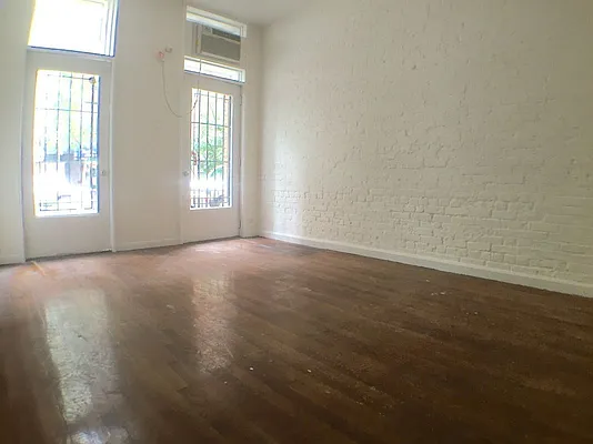 Rented by Kahen Properties | media 5