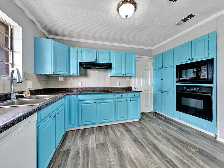 9209 FM 1570 N — Photo 39