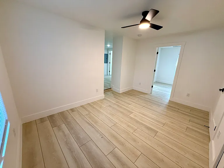 2204 W San Antonio St #3 — Photo 13
