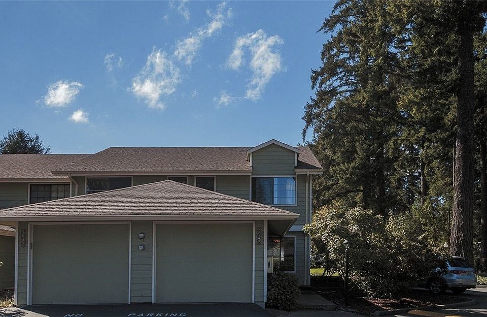 1st image of 3943 NW Fairway Ln #2-A