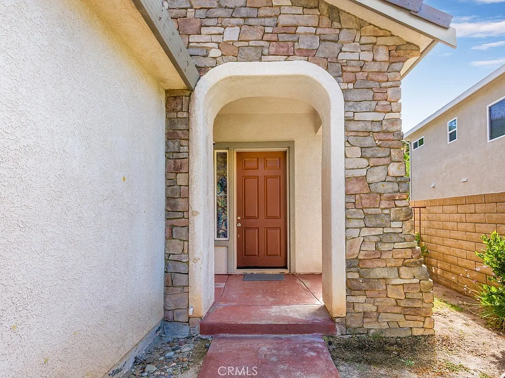 4 bed, 3021 sqft, $6,800 — Photo 3