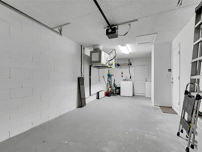 412 Flamingo Dr — Photo 37