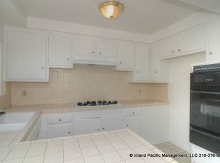 11701 York Ave APT B, Hawthorne, CA 90250