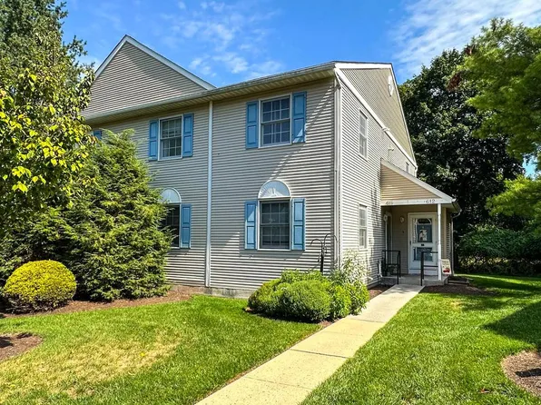 611 Maplewood Ave, Mohnton, PA 19540