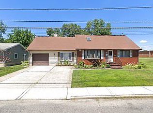 610 W Palmer St, Morrisville, PA