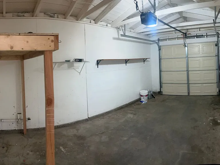 654 N Allen St — Photo 12