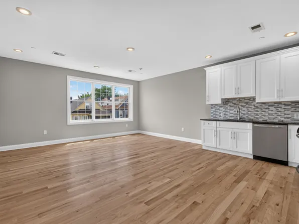 Buffalo & Main LLC, 1090 Main St #217, Paterson, NJ 07503