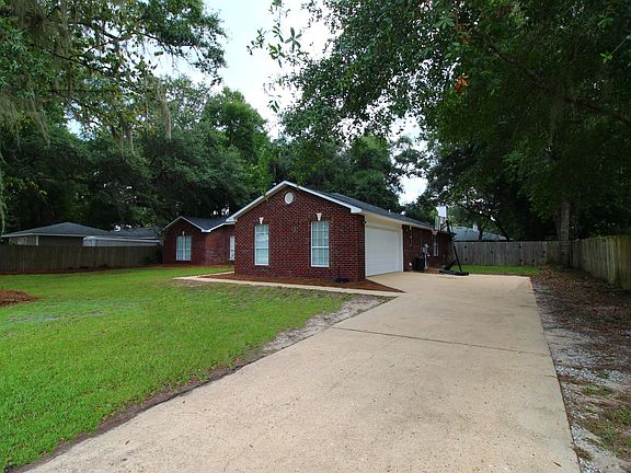 3rd image of 376 Waterview Cove Dr