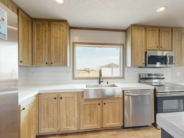 1304 19th St NW, Rio Rancho, NM 87144