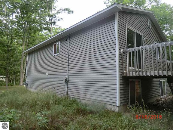 3rd image of 19077 Birch View Trl