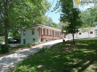 220 W Ruth Ewing Rd, Liberty, MO 64068
