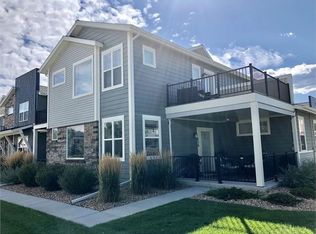 639 Grandview Meadows Dr, Longmont, CO 80503