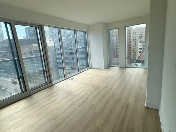 319 Jarvis St, Toronto, ON