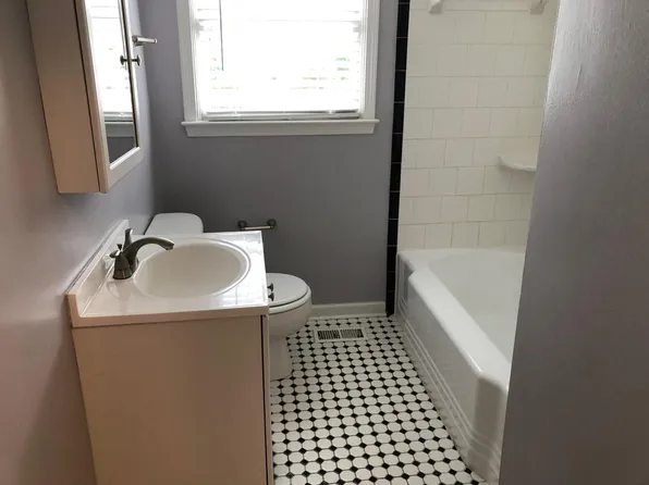 451 Stewart Ave NW, Marietta, GA 30064