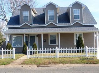 701 Stalham Rd, Chesapeake, VA 23325