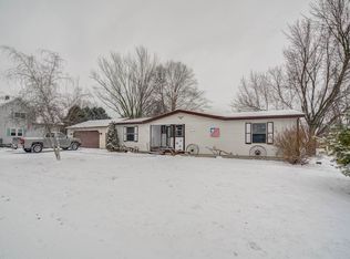 974 E Madison St, Waterloo, WI 53594