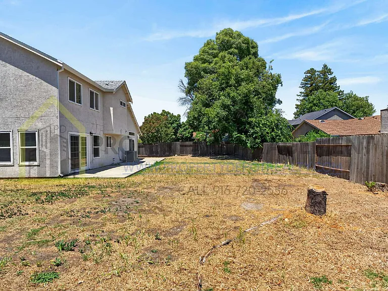 9013 Figtree Ct — Photo 41