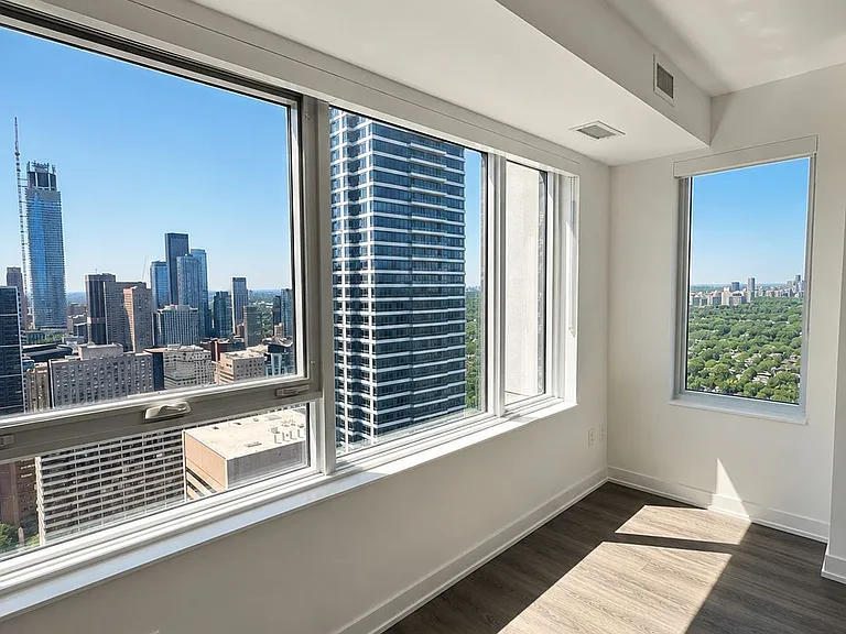 609 Sherbourne St #4304 — Photo 3