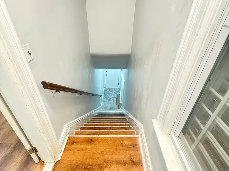 1618 Mahan Ave #2 — Photo 2