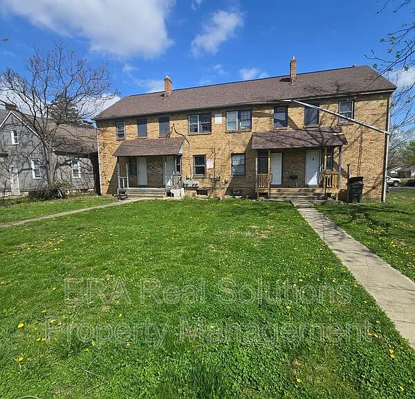 1577 E Cordell Ave — Photo 12