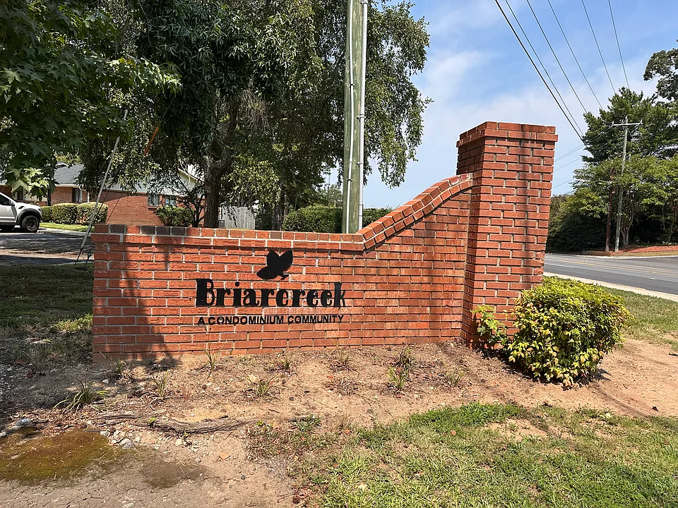 102 Briarview Cir