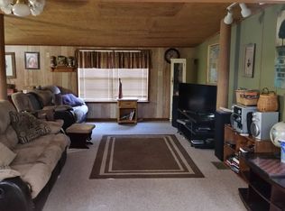 691 Oak Tree Rd, Seguin, TX 78155