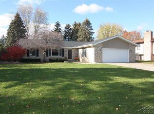 3695 Canyon Dr, Saginaw, MI