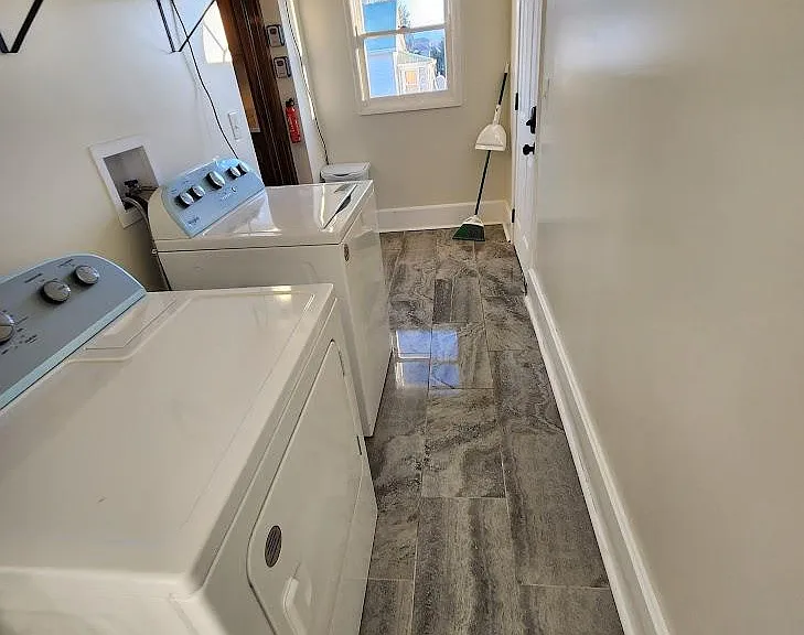 1028 Pennsylvania Ave — Photo 2