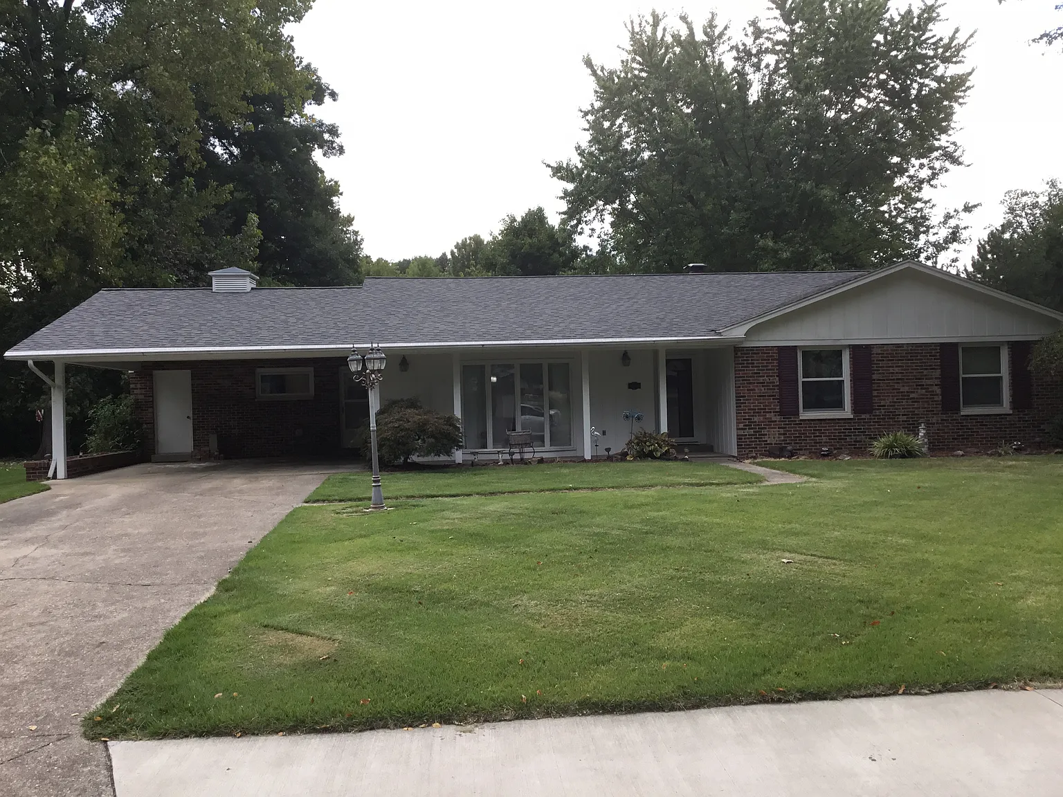 1304 Wedeking Ln photo 1