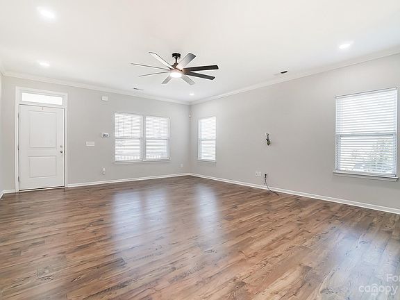 3rd image of 4102 Huntley Glen Dr