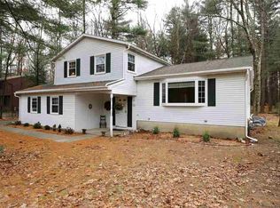 56 Huntwood Dr, Clifton Park, NY 12065