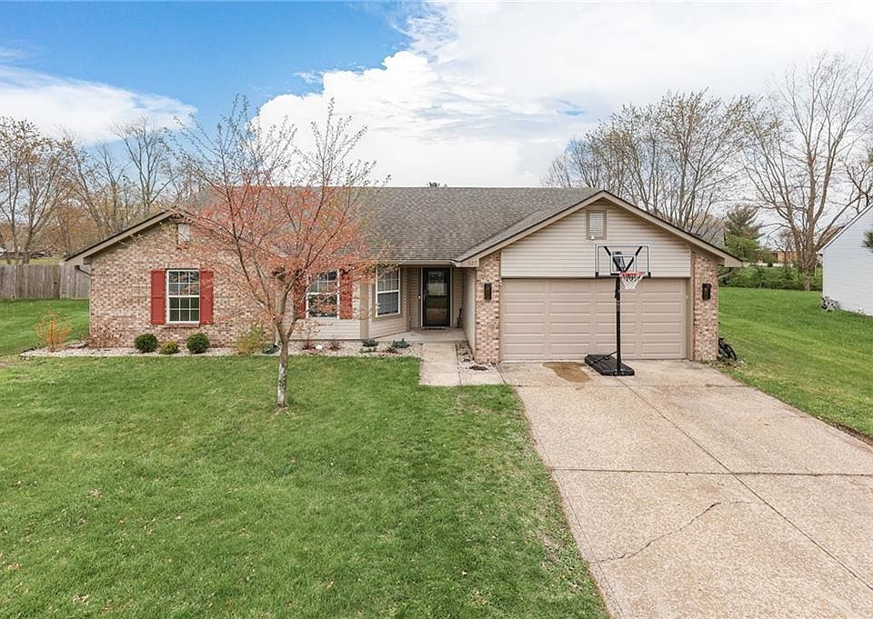 1st image of 927 Governors Ln