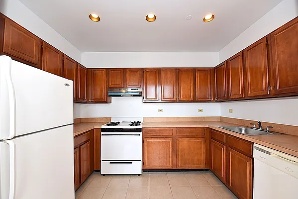 Rented by Keller Williams NYC | media 8