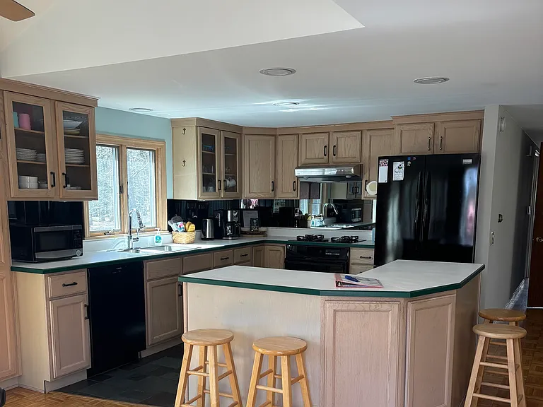 56 Captain Thomas Rd — Photo 5